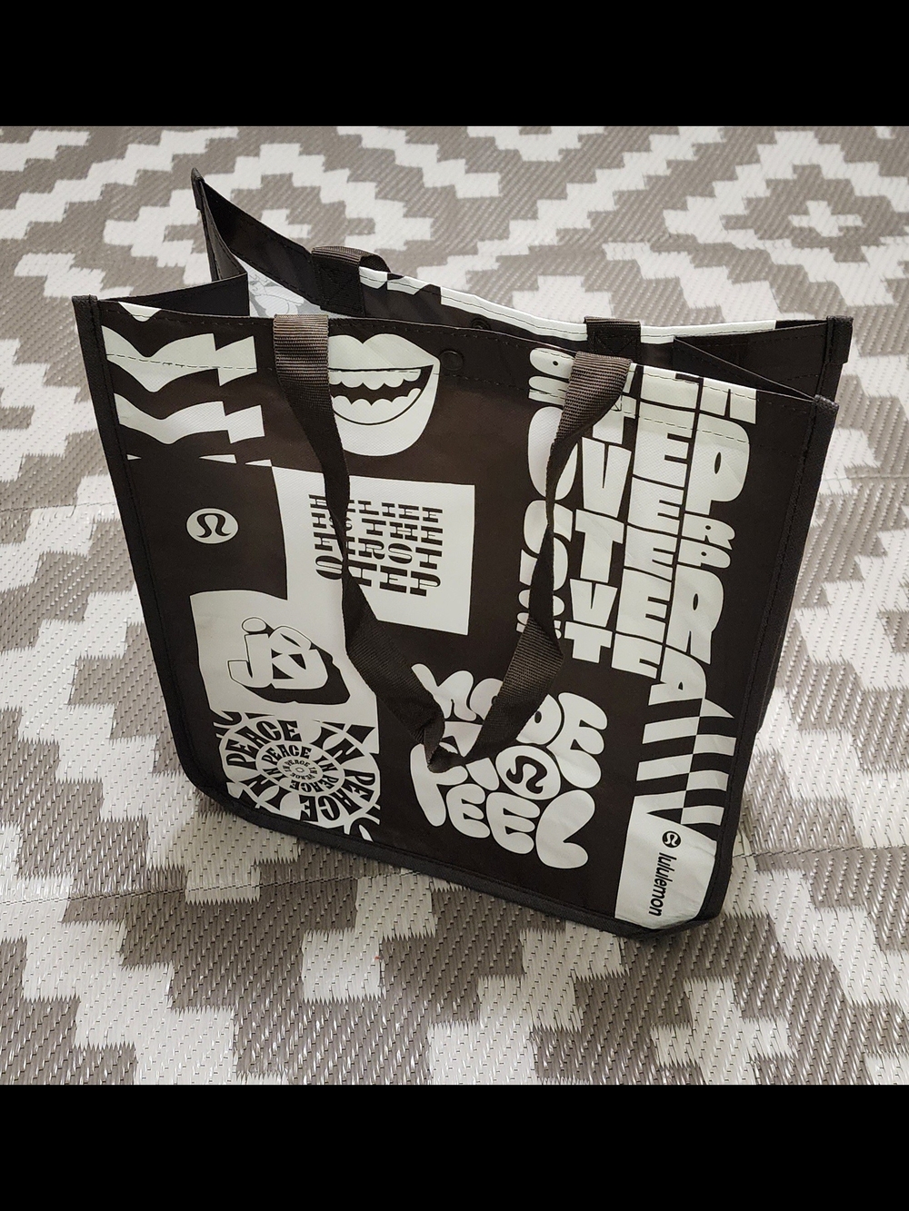 Lululemon Black, White & Brown Shopping Bag